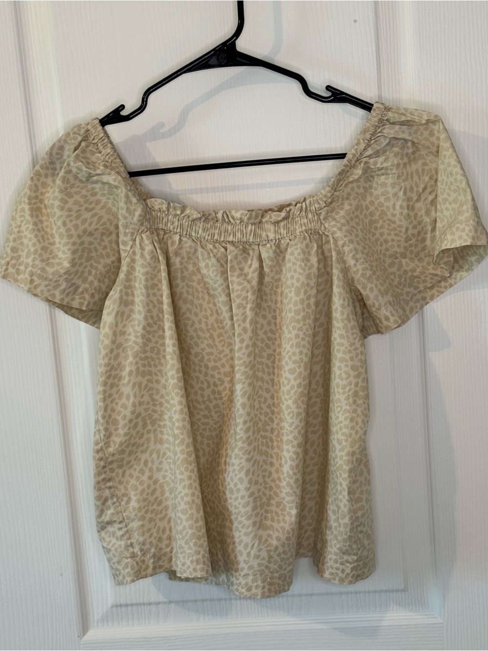 GAP Cream Off-Shoulder Leopard Print Top